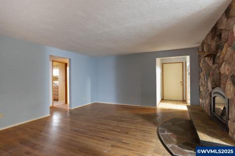 3158 19th Place NW Salem OR 97304