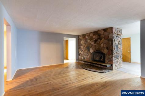 3158 19th Place NW Salem OR 97304