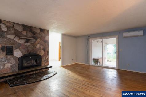 3158 19th Place NW Salem OR 97304