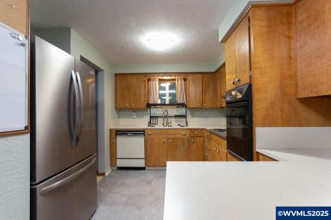 3158 19th Place NW Salem OR 97304