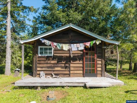 26586 Fudge Road Alsea OR 97324