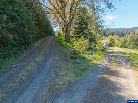 26586 Fudge Road Alsea OR 97324