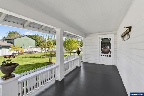336 E Blakely Avenue Brownsville OR 97327