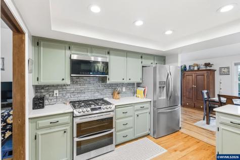 1368 Meriweather Street SE Salem OR 97306