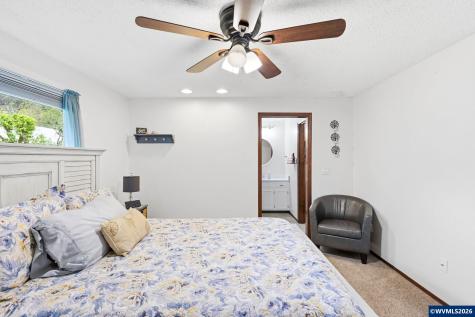 1368 Meriweather Street SE Salem OR 97306