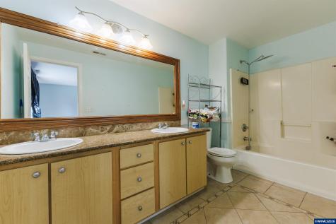 3047 Leah Street NE Salem OR 97305