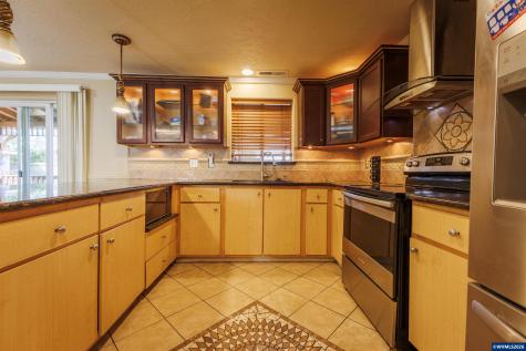 3047 Leah Street NE Salem OR 97305