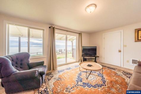 1933 NW Harbor Avenue Lincoln City OR 97367-9999