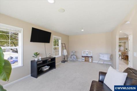 1290 Prairie Grass Avenue NE Keizer OR 97303