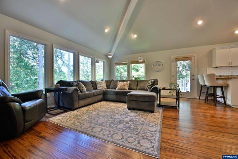 4227 Cloudview Drive S Salem OR 97302