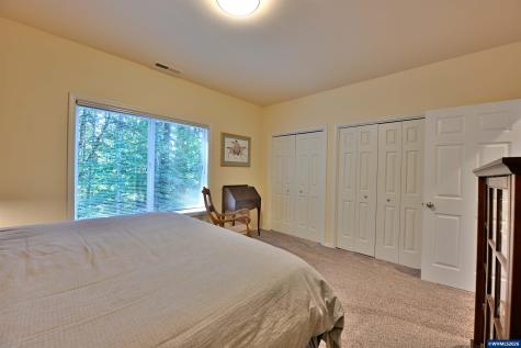 4227 Cloudview Drive S Salem OR 97302