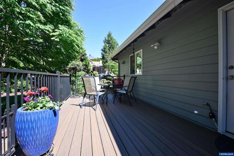 4227 Cloudview Drive S Salem OR 97302