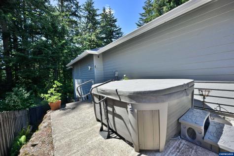 4227 Cloudview Drive S Salem OR 97302