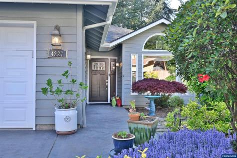 4227 Cloudview Drive S Salem OR 97302