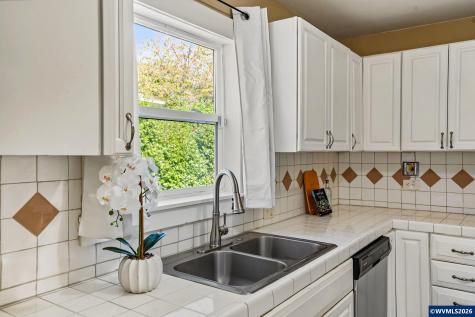 565 25th Street SE Salem OR 97301