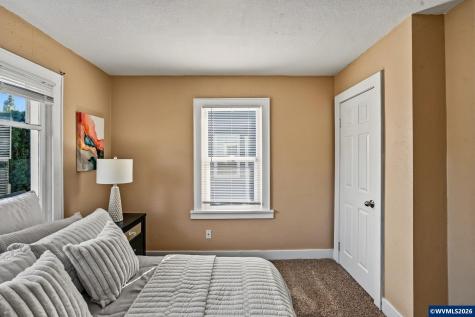 565 25th Street SE Salem OR 97301