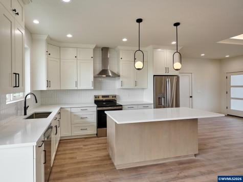 1281 Brown Street Woodburn OR 97071