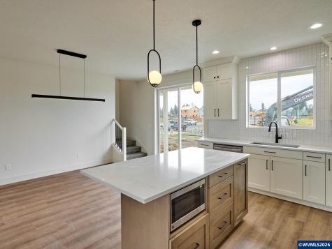 1281 Brown Street Woodburn OR 97071