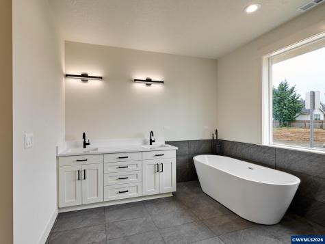 1281 Brown Street Woodburn OR 97071