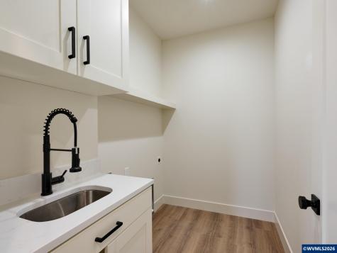 1281 Brown Street Woodburn OR 97071