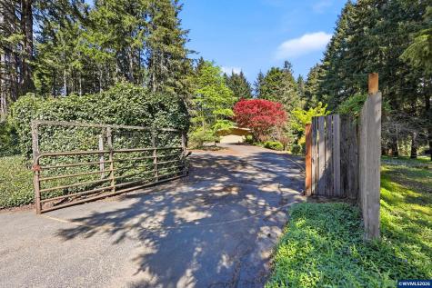 969 NW Camellia Drive Corvallis OR 97330