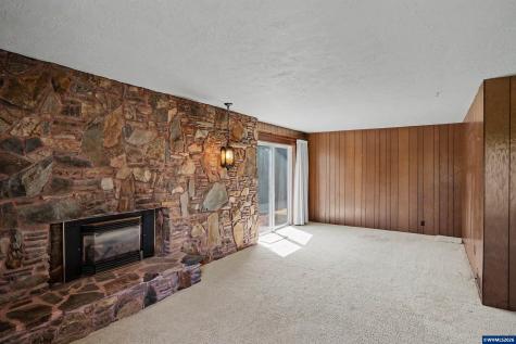 11874 Hazelgreen Road NE Silverton OR 97381