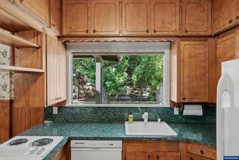 11874 Hazelgreen Road NE Silverton OR 97381