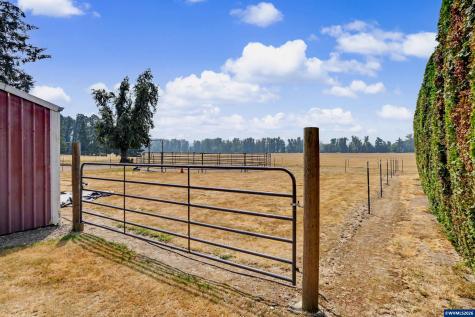 11874 Hazelgreen Road NE Silverton OR 97381