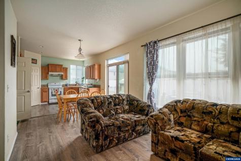 1725 Neota Street NE Salem OR 97301
