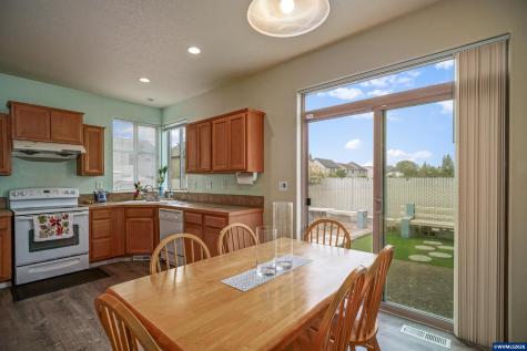 1725 Neota Street NE Salem OR 97301