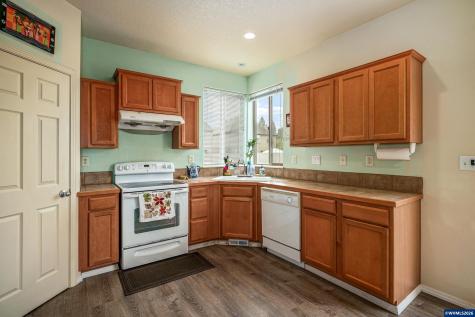 1725 Neota Street NE Salem OR 97301