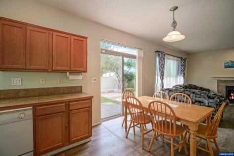 1725 Neota Street NE Salem OR 97301