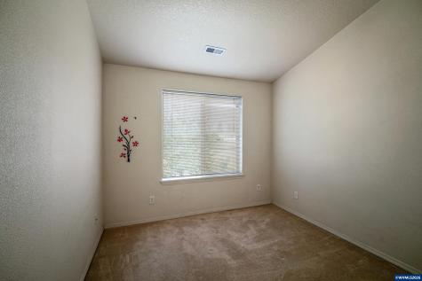 1725 Neota Street NE Salem OR 97301
