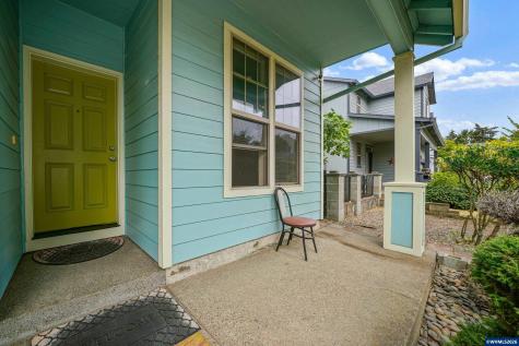 1725 Neota Street NE Salem OR 97301