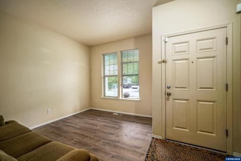 1725 Neota Street NE Salem OR 97301