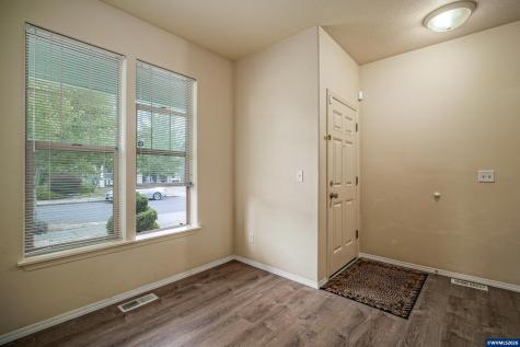 1725 Neota Street NE Salem OR 97301