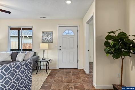 2645 Evergreen Court NE Salem OR 97301