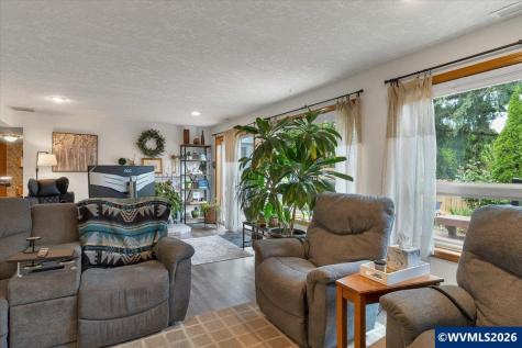5240 Chapman Street S Salem OR 97306