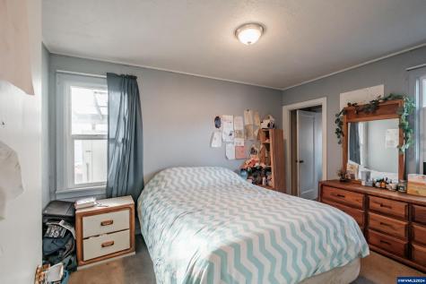 1248 1st Avenue Sweet Home OR 97386
