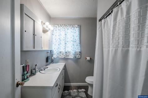1248 1st Avenue Sweet Home OR 97386