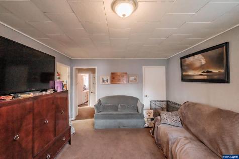 1248 1st Avenue Sweet Home OR 97386