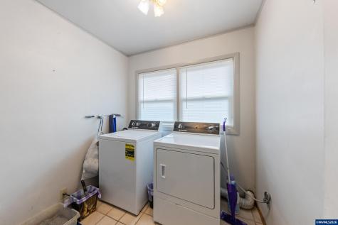 693 SW Hayter Street Dallas OR 97338