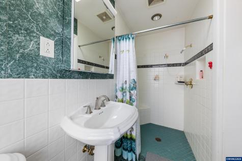 693 SW Hayter Street Dallas OR 97338