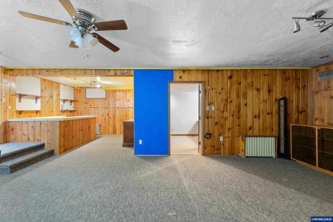 693 SW Hayter Street Dallas OR 97338