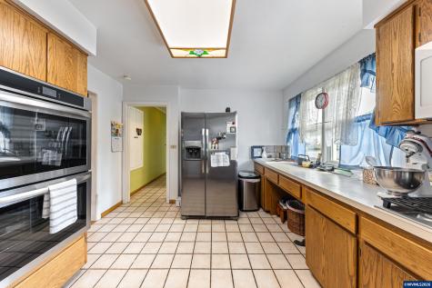 693 SW Hayter Street Dallas OR 97338