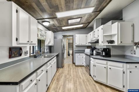 3543 Crooked Finger Road NE Scotts Mills OR 97375