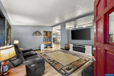 3543 Crooked Finger Road NE Scotts Mills OR 97375