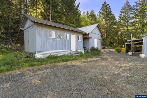 3543 Crooked Finger Road NE Scotts Mills OR 97375