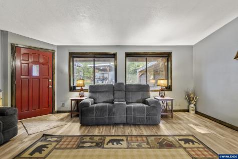 3543 Crooked Finger Road NE Scotts Mills OR 97375