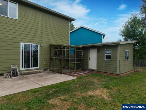 1978 Lyon Street SW Albany OR 97322